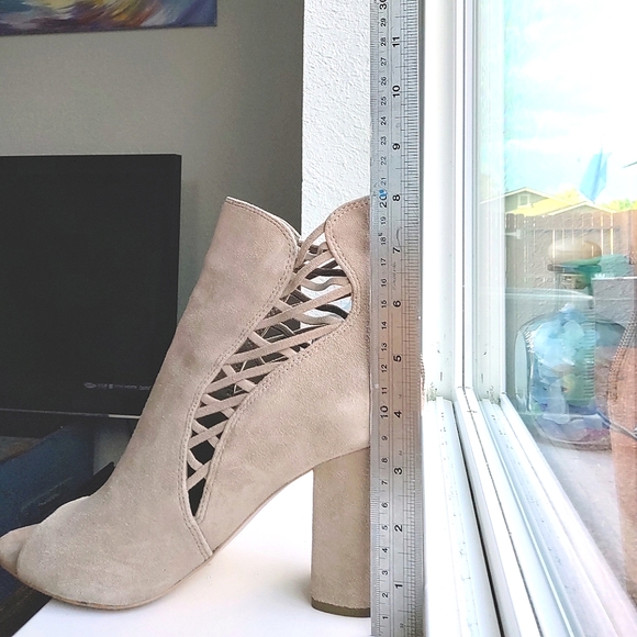 Jessica Simpson Booties - Picture 9 of 10